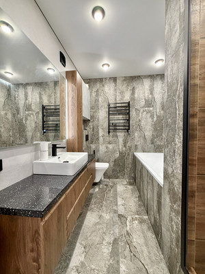 Продам трехкомнатную (3-комн.) квартиру, Южная наб, 10, Красноярск г