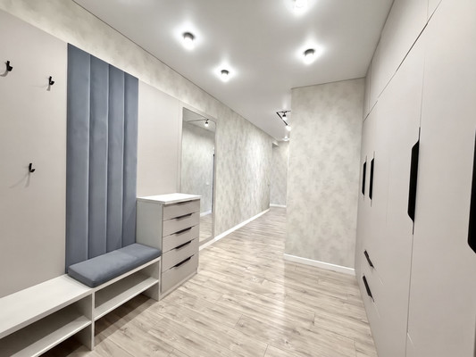 Продам трехкомнатную (3-комн.) квартиру, Южная наб, 10, Красноярск г