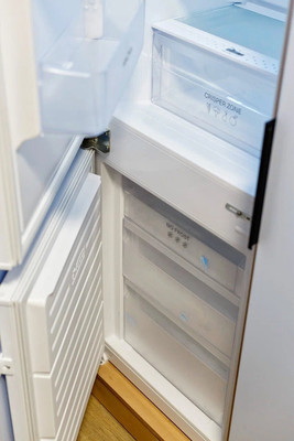 Продам однокомнатную (1-комн.) квартиру, Варфоломеевская ул, 6, Санкт-Петербург г