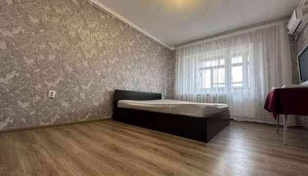 Сдам однокомнатную (1-комн.) квартиру, 1 мкр, 56, Кропоткин г