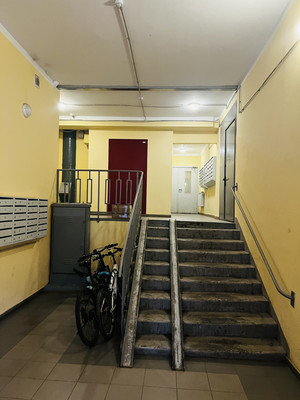 Продам однокомнатную (1-комн.) квартиру, Центральная ул, 20, Троицк г