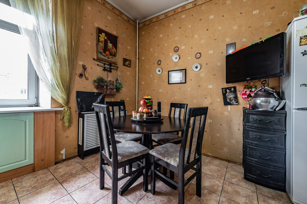 Продам многокомнатную квартиру, Разъезжая ул, 43Ак1, Санкт-Петербург г