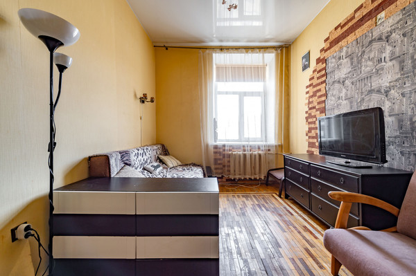 Продам многокомнатную квартиру, Разъезжая ул, 43Ак1, Санкт-Петербург г