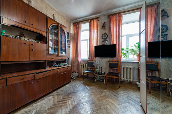 Продам многокомнатную квартиру, Разъезжая ул, 43Ак1, Санкт-Петербург г