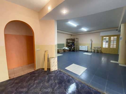 Продам торговое помещение 323 м2, Победы ул, 34, Новоандреевка с