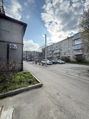 Продам двухкомнатную (2-комн.) квартиру, Неделина ул, 12, Нальчик г