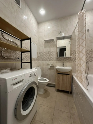 Продам однокомнатную (1-комн.) квартиру, летчика Волчкова (Новые Островцы мкр) ул, 2, Островцы д