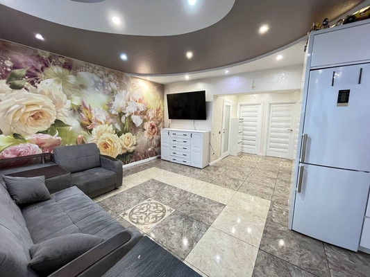 Продам трехкомнатную (3-комн.) квартиру, Аллея смелых ул, 188А, Калининград г