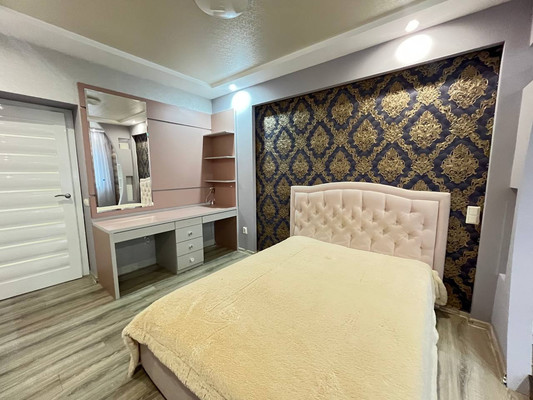 Продам трехкомнатную (3-комн.) квартиру, Аллея смелых ул, 188А, Калининград г