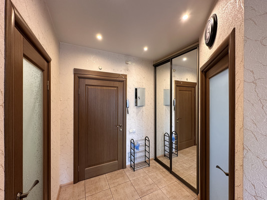 Продам однокомнатную (1-комн.) квартиру, Есенина ул, 1к1, Санкт-Петербург г