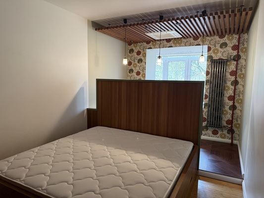 Продам двухкомнатную (2-комн.) квартиру, Смоленская ул, 7, Москва г