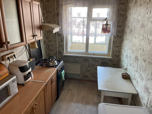 Продам трехкомнатную (3-комн.) квартиру, Петрова ул, 18, Йошкар-Ола г