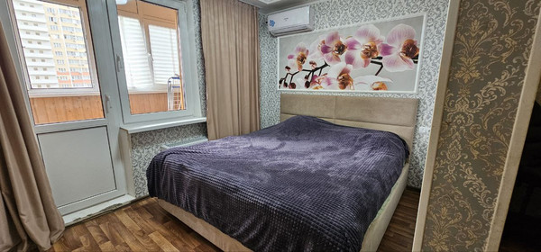 Продам двухкомнатную (2-комн.) квартиру, им. Генерала Трошева Г.Н. ул, 37, Краснодар г