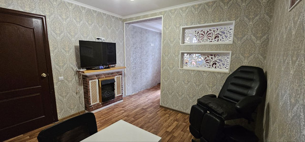 Продам двухкомнатную (2-комн.) квартиру, им. Генерала Трошева Г.Н. ул, 37, Краснодар г