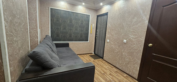 Продам двухкомнатную (2-комн.) квартиру, им. Генерала Трошева Г.Н. ул, 37, Краснодар г