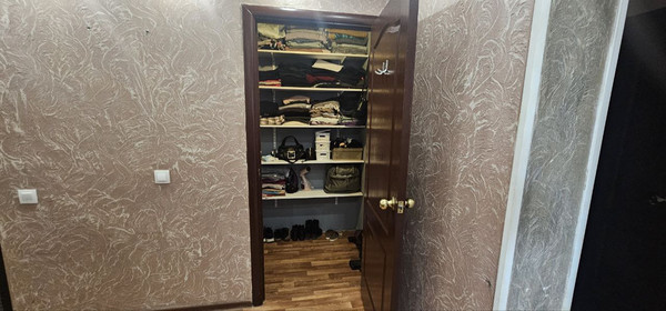 Продам двухкомнатную (2-комн.) квартиру, им. Генерала Трошева Г.Н. ул, 37, Краснодар г