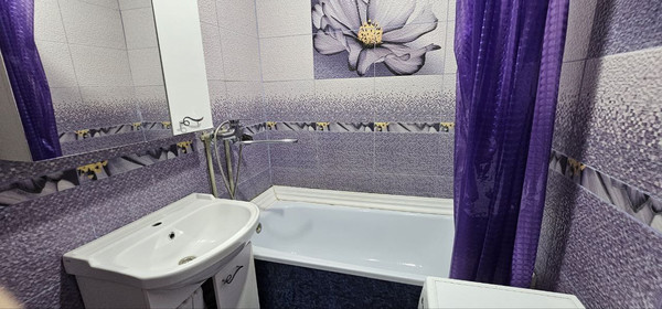 Продам двухкомнатную (2-комн.) квартиру, им. Генерала Трошева Г.Н. ул, 37, Краснодар г