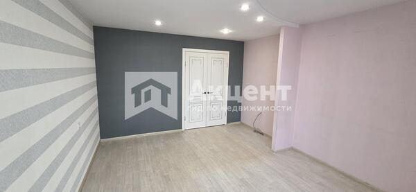 Продам трехкомнатную (3-комн.) квартиру, Красных Зорь ул, 45, Иваново г