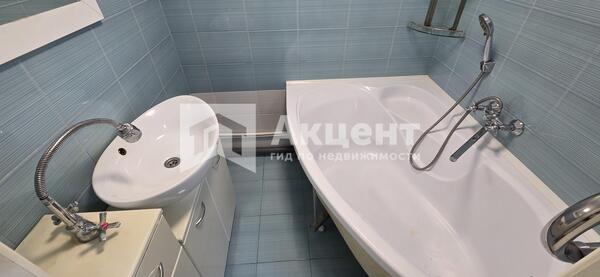 Продам трехкомнатную (3-комн.) квартиру, Красных Зорь ул, 45, Иваново г