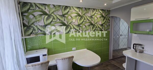 Продам трехкомнатную (3-комн.) квартиру, Красных Зорь ул, 45, Иваново г