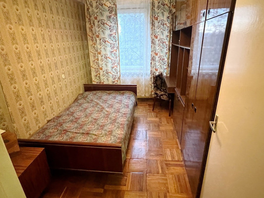 Продам трехкомнатную (3-комн.) квартиру, Ириновский пр-кт, 17Ак2, Санкт-Петербург г