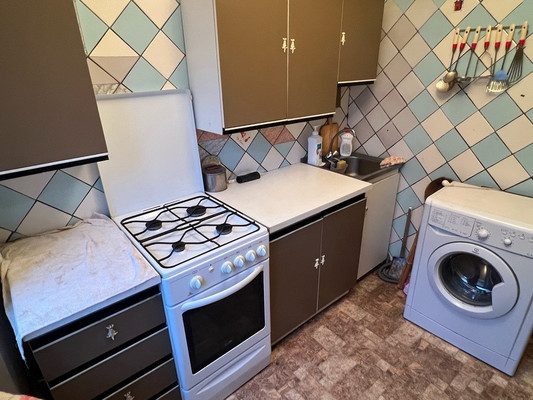 Продам трехкомнатную (3-комн.) квартиру, Ириновский пр-кт, 17Ак2, Санкт-Петербург г