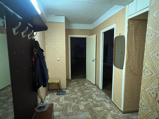 Продам трехкомнатную (3-комн.) квартиру, Ириновский пр-кт, 17Ак2, Санкт-Петербург г