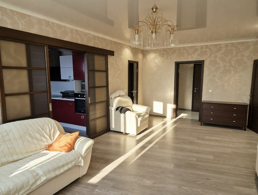 Продам многокомнатную квартиру, Гаражная ул, 67, Краснодар г