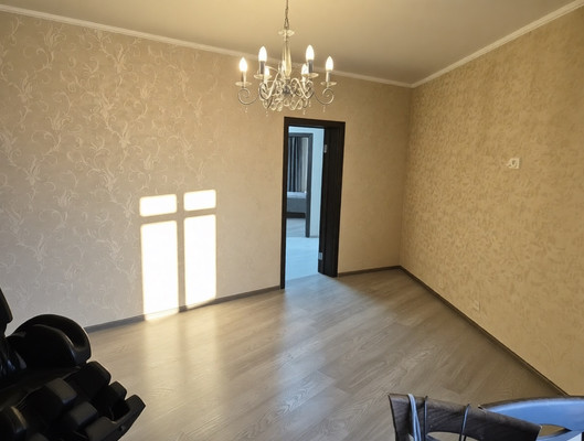 Продам многокомнатную квартиру, Гаражная ул, 67, Краснодар г
