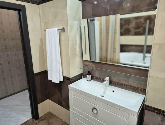 Продам многокомнатную квартиру, Гаражная ул, 67, Краснодар г