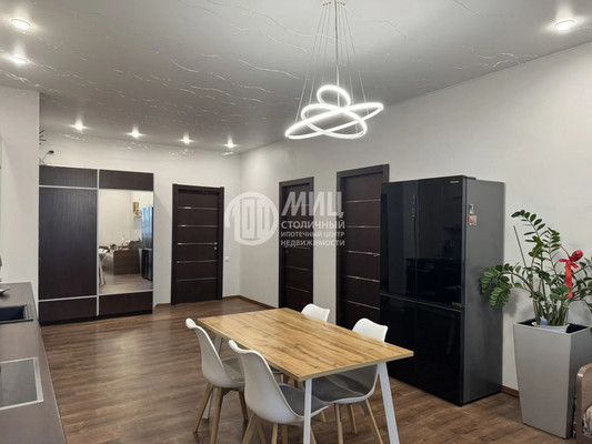 Продам трехкомнатную (3-комн.) квартиру, Чкалова ул, 2, Ильинский рп