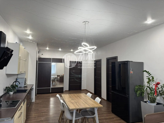 Продам трехкомнатную (3-комн.) квартиру, Чкалова ул, 2, Ильинский рп