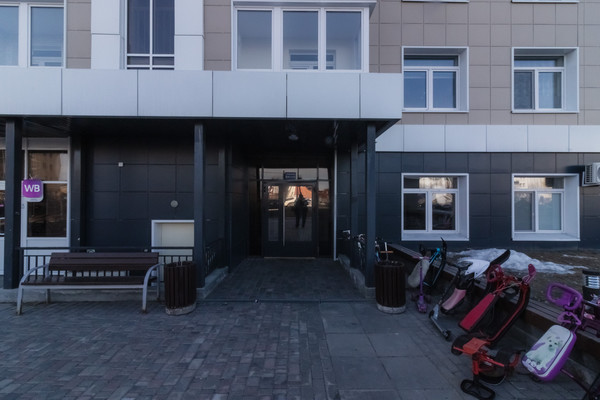 Продам двухкомнатную (2-комн.) квартиру, Строителей ул, 111, Ханты-Мансийск г