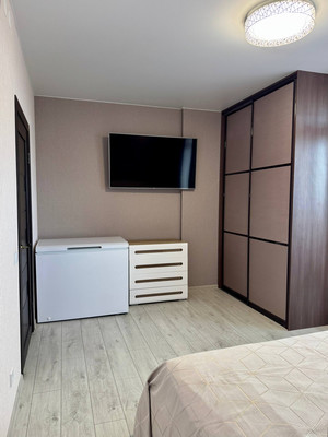 Продам двухкомнатную (2-комн.) квартиру, Пионерская ул, 28, Ханты-Мансийск г