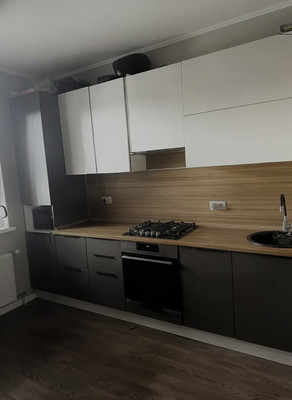 Продам двухкомнатную (2-комн.) квартиру, Югорская ул, 11, Ханты-Мансийск г