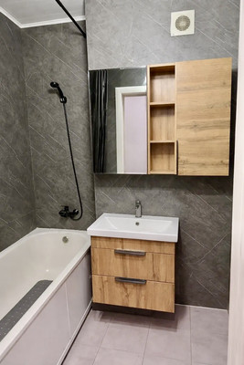 Продам двухкомнатную (2-комн.) квартиру, Югорская ул, 11, Ханты-Мансийск г