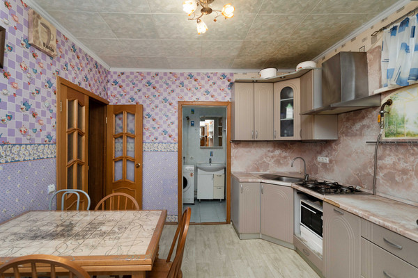 Продам дом, Гагарина ул, 273, Ханты-Мансийск г, 0 км от города