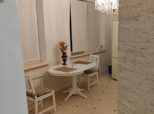 Продам трехкомнатную (3-комн.) квартиру, Молодежная ул, 7к1, Химки г