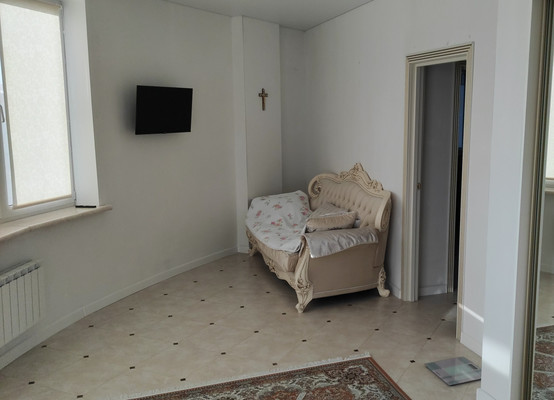 Продам трехкомнатную (3-комн.) квартиру, Молодежная ул, 7к1, Химки г