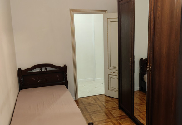 Продам трехкомнатную (3-комн.) квартиру, Молодежная ул, 7к1, Химки г