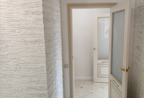 Продам трехкомнатную (3-комн.) квартиру, Молодежная ул, 7к1, Химки г