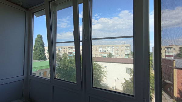 Продам трехкомнатную (3-комн.) квартиру, Коммунистическая ул, 36, Кропоткин г