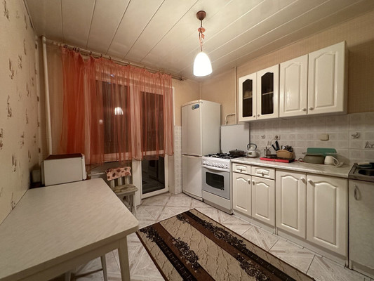 Продам двухкомнатную (2-комн.) квартиру, Красная ул, 260, Кропоткин г