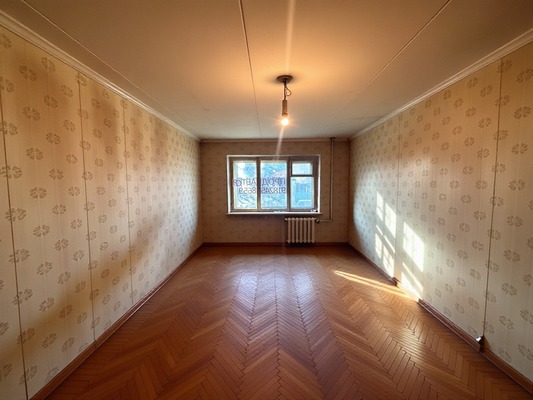 Продам трехкомнатную (3-комн.) квартиру, Лермонтова пер, 7, Кропоткин г