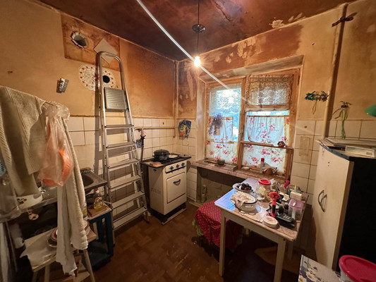 Продам трехкомнатную (3-комн.) квартиру, Лермонтова пер, 7, Кропоткин г