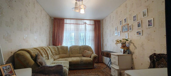 Продам трехкомнатную (3-комн.) квартиру, Западный мкр, 13, Гулькевичи г