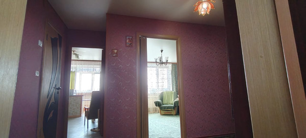 Продам трехкомнатную (3-комн.) квартиру, Западный мкр, 13, Гулькевичи г