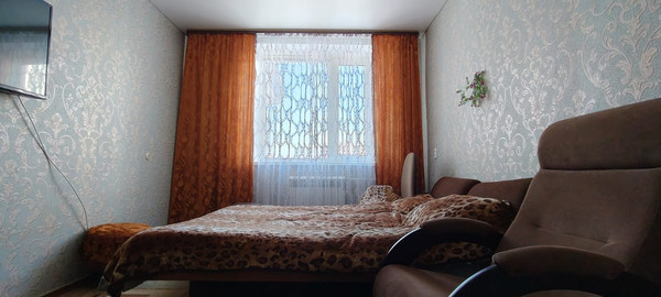 Продам трехкомнатную (3-комн.) квартиру, Западный мкр, 13, Гулькевичи г