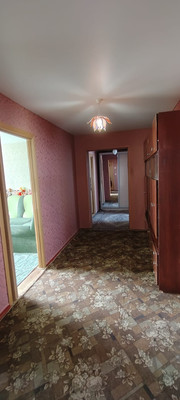 Продам трехкомнатную (3-комн.) квартиру, Западный мкр, 13, Гулькевичи г