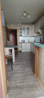 Продам трехкомнатную (3-комн.) квартиру, Западный мкр, 13, Гулькевичи г